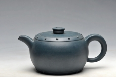 紫砂壶图片:厂壶 正品墨绿泥 八卦鼓 - 美壶网