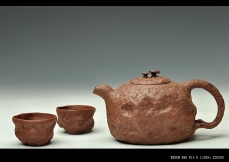 紫砂壶图片:谢多莲最新作品 薄胎 全手大龚春套壶 - 全手工紫砂壶网