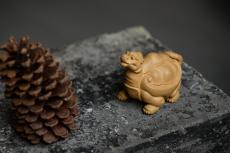 紫砂壶图片:优质段泥 做工精致 龙龟茶宠 - 美壶网