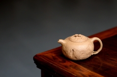 紫砂壶图片:姜建荣全手作品 古朴之味~~~沧桑质感 全手龚春 - 全手工紫砂壶网