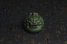 紫砂壶图片:美宠特惠 精工绿泥泥招财兽茶宠摆件 长10cm宽7cm高5cm - 美壶网