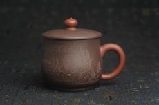 紫砂壶图片:年底纯福利特惠 优质紫泥 山水厚实盖杯 特文气 - 美壶网