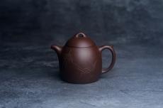 紫砂壶图片:美壶福利特惠 精致特好老紫泥秦权壶 刻竹子 特文气 - 美壶网