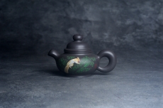 紫砂壶图片:美壶特惠 手工手制紫砂壶特好青灰泥松鼠壶 茶壶 茶具 单壶 - 美壶网