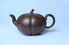 紫砂壶图片:美壶特惠 特好老紫泥南瓜壶 肌理丰富生动 茶人醉爱 - 美壶网