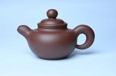紫砂壶图片:美壶特惠 黑星红拼紫泥(家藏限量)道洪圆珠壶 - 美壶网