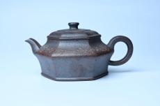 紫砂壶图片:美壶特惠 柴烧六方虚扁紫砂壶 茶人醉爱 - 美壶网