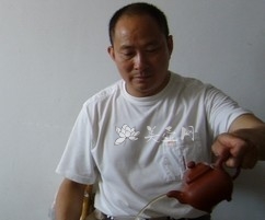 紫砂壶工艺师图片：周定华 - 美壶网