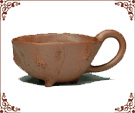 紫砂壶图片：全手花塑品茗杯 精品 - 宜兴紫砂壶网