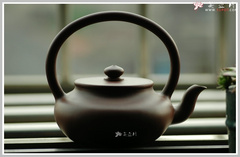 紫砂壶图片：全手旭茂提梁 - 宜兴紫砂壶网