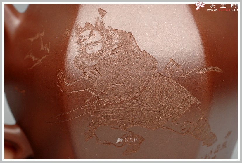 紫砂壶图片：圆润精神 高俊优雅 全手工 古韵方壶 - 美壶网