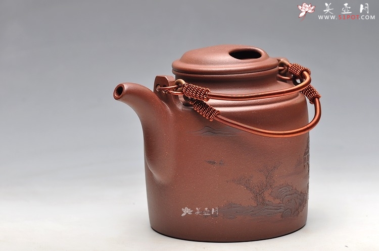 紫砂壶图片：猪肝色底槽青 一把 全手洋桶 精彩泥绘山水 不接受定制 - 美壶网