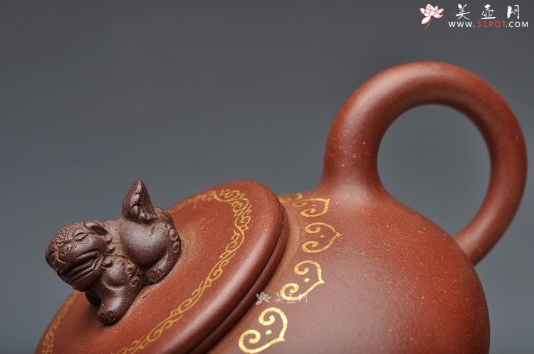 紫砂壶图片：真金装饰 自然优雅 送礼自用  如意狮韵 底槽青 - 美壶网
