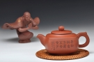 紫砂壶图片:有朋自远方来不亦乐乎 方圆 品茗待客 - 宜兴紫砂壶网