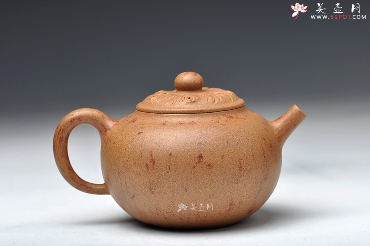 紫砂壶图片：砂美 型美  全手贡珠 蔡岩峰新作 炮管一捺底 - 宜兴紫砂壶网