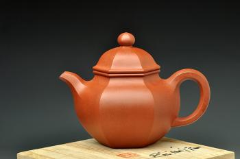 何卫枫紫砂壶名家作品线条流畅 细节处理干净