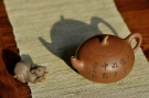 紫砂壶图片:得趣之作 国师吴优良双刀装饰 全手曼生吉瓜 优质紫泥 - 宜兴紫砂壶网