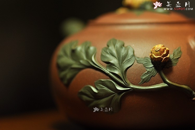 紫砂壶图片：国色天香~写生造型  牡丹 孙伟强张新亚合作作品 - 美壶网