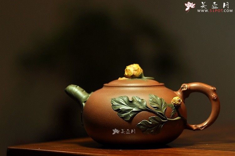 紫砂壶图片：国色天香~写生造型  牡丹 孙伟强张新亚合作作品 - 美壶网