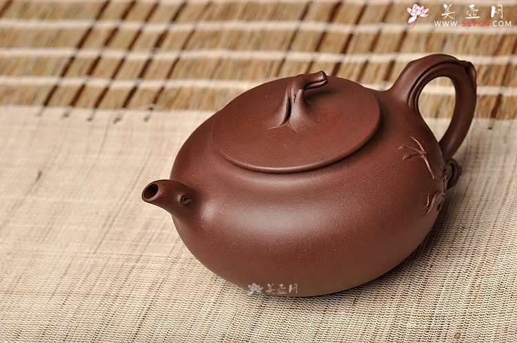紫砂壶图片：线条流畅 韵味十足 简意花器 全手工花趣 - 宜兴紫砂壶网
