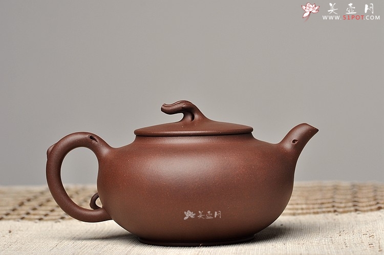 紫砂壶图片：线条流畅 韵味十足 简意花器 全手工花趣 - 宜兴紫砂壶网