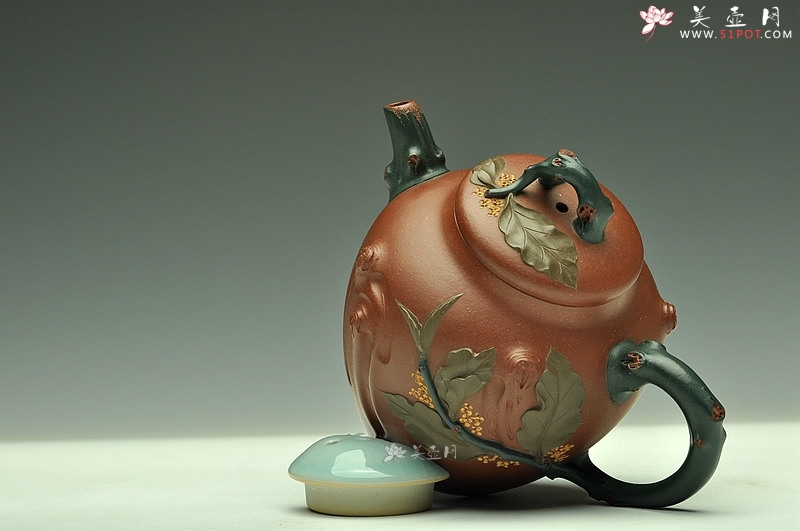 紫砂壶图片：三色装饰 贴塑精彩~ 桂花香二式 孙伟强张新亚合作 - 宜兴紫砂壶网