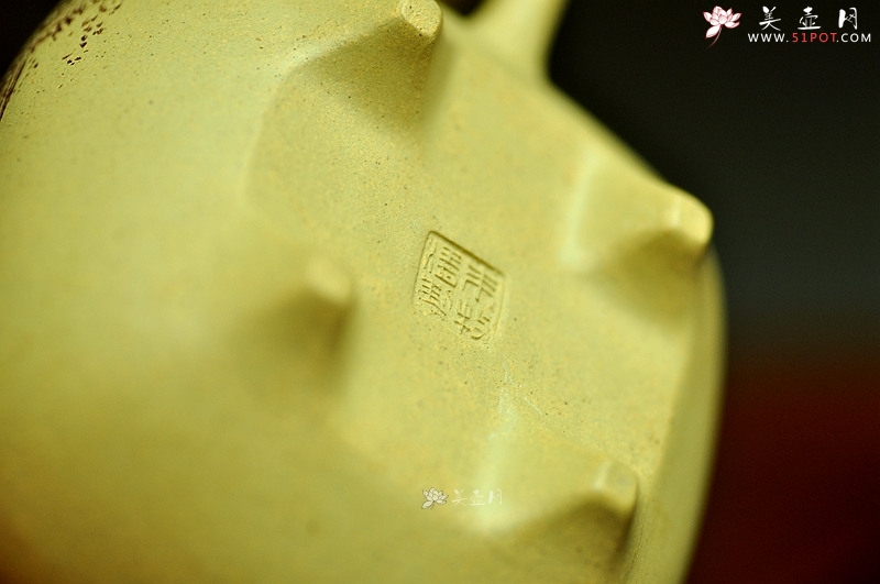 紫砂壶图片：文气小壶 器形端庄周正 本绿小传炉 - 美壶网