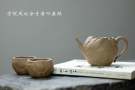 紫砂壶图片:学院派风格之全手荷叶公道+2个手工荷叶杯 肌理丰富 各有风味~ - 宜兴紫砂壶网