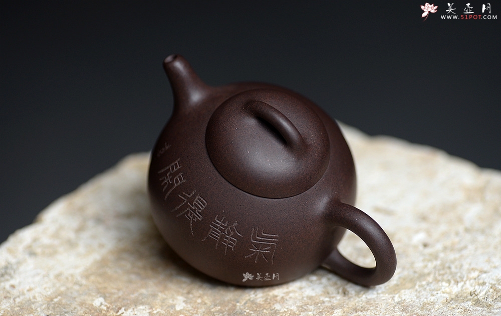 紫砂壶图片：鸿渝山房新品 美壶特惠  茶人爱 金钟 - 美壶网