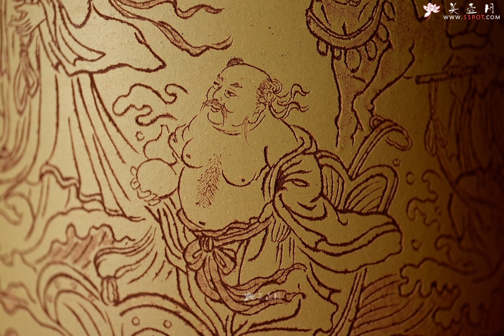 紫砂壶图片：八仙过海 各显神通 张听刚笔筒 刀法精到细腻  - 宜兴紫砂壶网