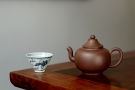 紫砂壶图片：淞庐作品 高雅简洁 线条流畅 全手笠帽  - 宜兴紫砂壶网