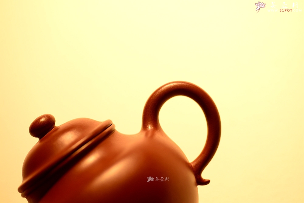 紫砂壶图片：徐亚春全手  传统 莲子 可人耐品~ 茶盘尤物 - 美壶网