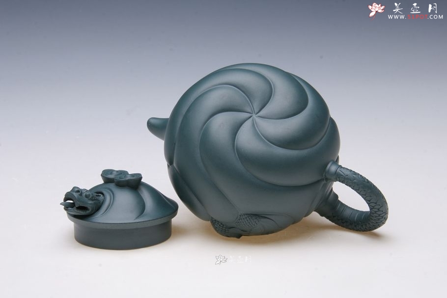 紫砂壶工艺艺术师刘红霞作品鱼化龙 采用早期一厂民国