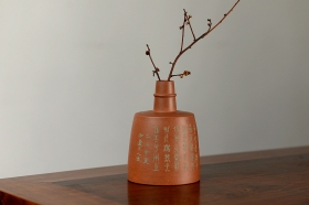 紫砂壶图片:淞庐全手作品 茶叶罐 造型新颖 雅致文气 - 宜兴紫砂壶网