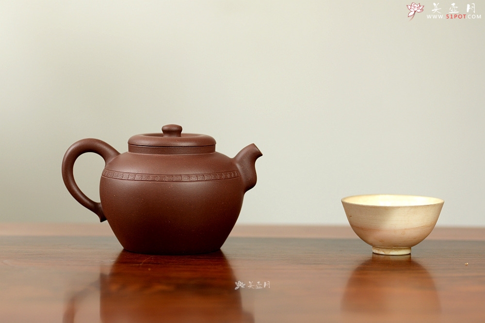 紫砂壶图片：钱建荷全手新作 品心 古瓮造型颇为好玩 做工精致  知心 - 宜兴紫砂壶网