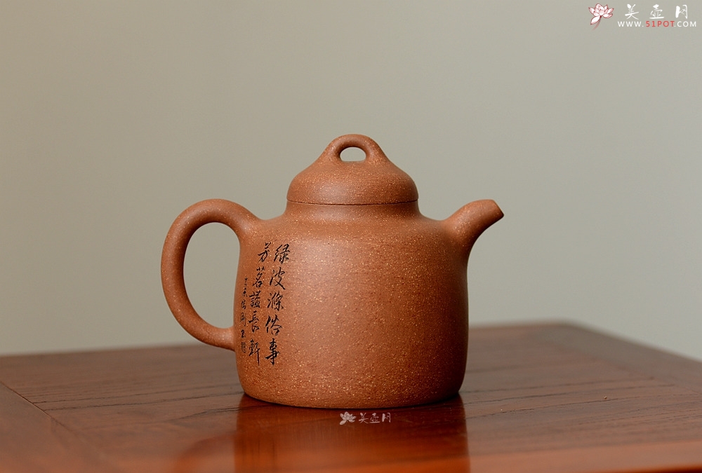 紫砂壶图片：细刻如丝 黄龙山降坡泥 全手高士壶 饱满大气 - 宜兴紫砂壶网
