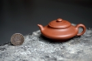紫砂壶图片:国师顾小英作品 线条流畅 实用精品 水扁 绿茶知音 优质清水泥 - 宜兴紫砂壶网