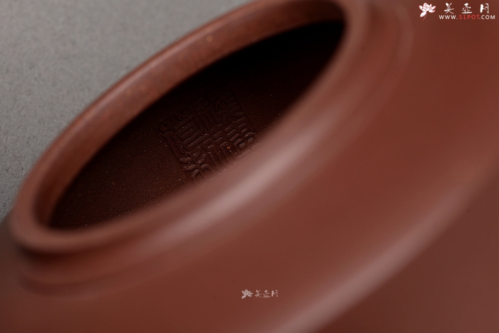 紫砂壶图片：钱建荷作品 全手经典提璧 精工典范 纯正底槽青 神韵犹存 - 宜兴紫砂壶网