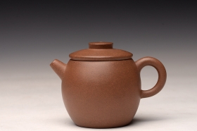 紫砂壶图片:耿其群全手作品 摹古巨轮 优质段泥 古朴拙雅 - 宜兴紫砂壶网