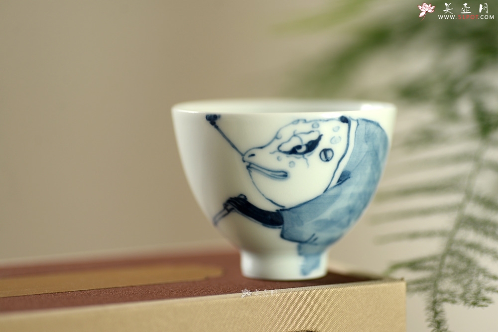 紫砂壶图片：大生（姜寅）玩瓷 青花龍系列 趣味十足 ~ 品茗对杯 送礼自藏均佳 - 美壶网
