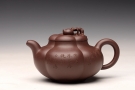 紫砂壶图片:酒虎丙申夏 精品之作 大气磅礴 全手工上合桃 和石装饰 珍藏 - 宜兴紫砂壶网