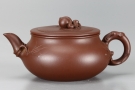 紫砂壶图片:潘丹初全手作品 送礼自用精品~ 优质老紫泥 竹韵桃丰 祝寿 - 宜兴紫砂壶网