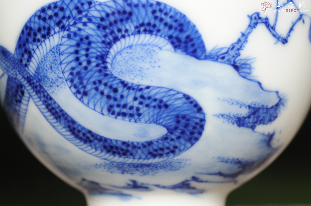 紫砂壶图片：生肖蛇 景德镇全手工手绘青花主人杯  - 美壶网