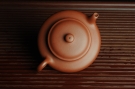 紫砂壶图片:美壶特惠 老清水泥虚扁 料子灰常好 茶人醉爱 - 宜兴紫砂壶网