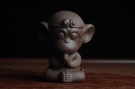 紫砂壶图片:美宠特惠 悟空 神态细腻 做工精致茶宠 - 宜兴紫砂壶网