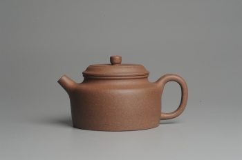 紫砂壶图片:美壶特惠 老段泥德中 做工精致 茶人醉爱 - 宜兴紫砂壶网