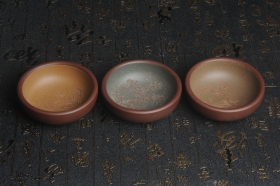 紫砂壶图片:美杯国庆特惠 精品好泥好工好刻雅致厚实品茗杯 主人杯 一套三只 送礼佳品 - 美壶网
