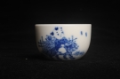 紫砂壶图片:景德镇主人杯 青花杯 童子戏老虎 - 宜兴紫砂壶网