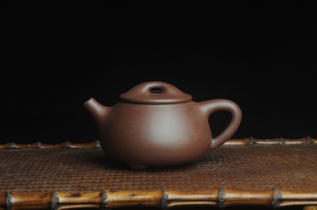 紫砂壶图片:美壶特惠 经典满瓢(霸王瓢)泥料特好 做工灰常精致 可和千元作品PK - 宜兴紫砂壶网