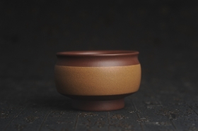 紫砂壶图片:美杯特惠 好泥好工雅致特厚实主人杯压手杯 茶人醉爱 - 美壶网